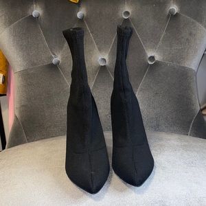 Sock heel boot